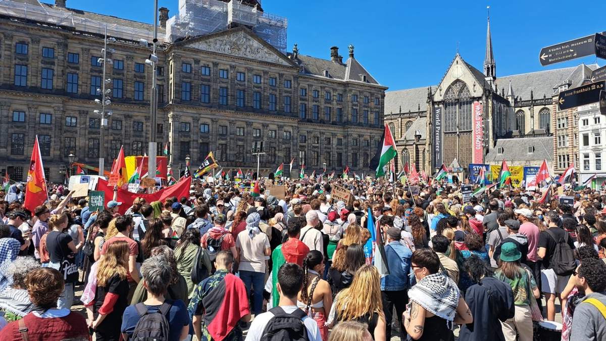 Митинг-в-поддержку-Палестины-собрал-тысячи-людей-в-центре-Амстердама