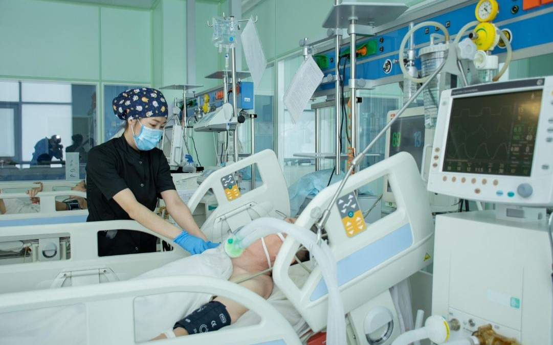 На-медсестер-в-Казахстане-приходится-80%-заботы-о-больных-—-по-данным-Минздрава-РК