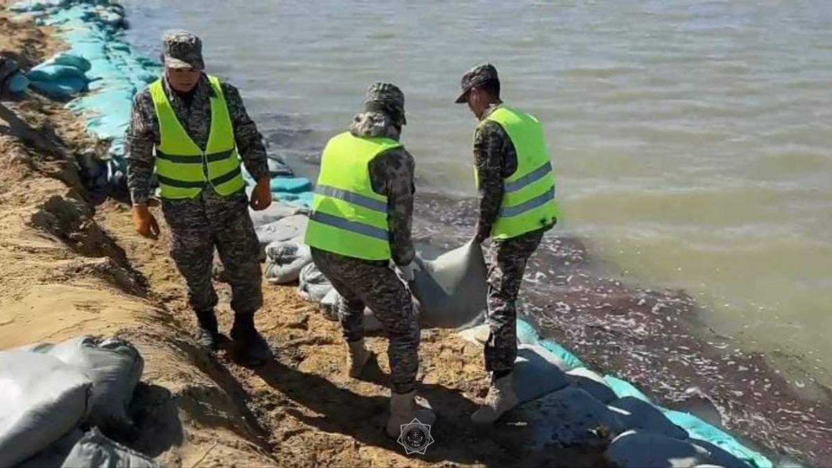 Продолжается укрепление берегов в Актюбинской области