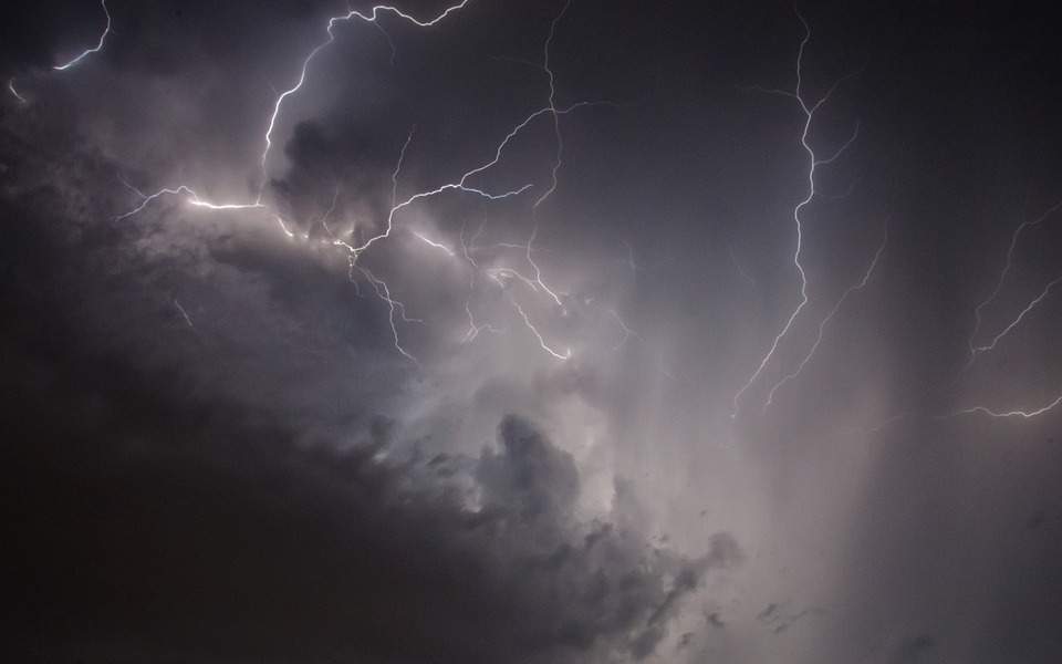 Предупреждение-о-шторме-объявлено-в-13-районах-Казахстана-и-Астане