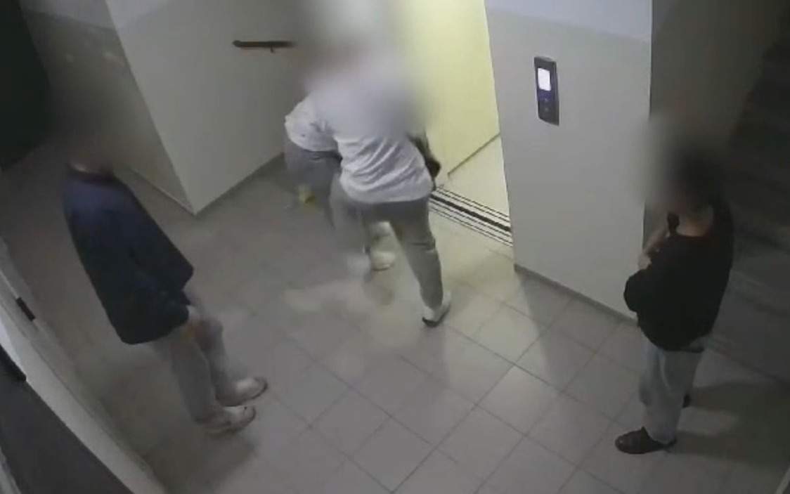 Инцидент-с-избиением-женщины-возле-лифта-в-Алматы:-уголовное-дело-по-статье-«хулиганство»