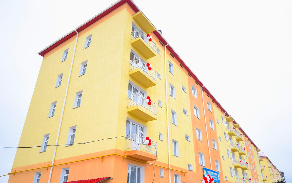 В-Жамбылской-области-дети-сироты-не-получили-ни-одной-из-20-квартир-из-жилого-фонда