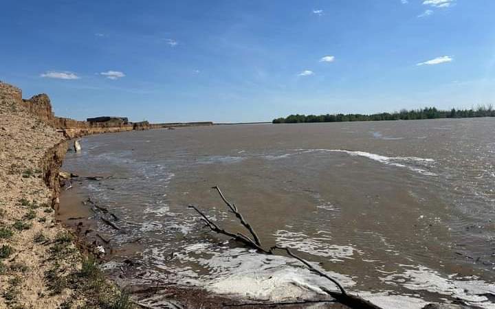 Уровень-воды-в-реке-Жайык-в-Атырау-продолжает-подниматься