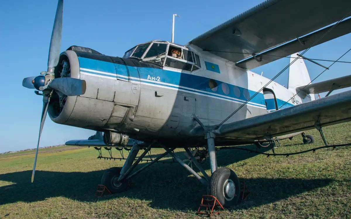 Ан-2-совершил-жесткую-посадку-в-Кызылординской-области