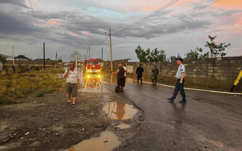 Трассу-Жанатас-–-Саудакент-затопило-в-Жамбылской-области