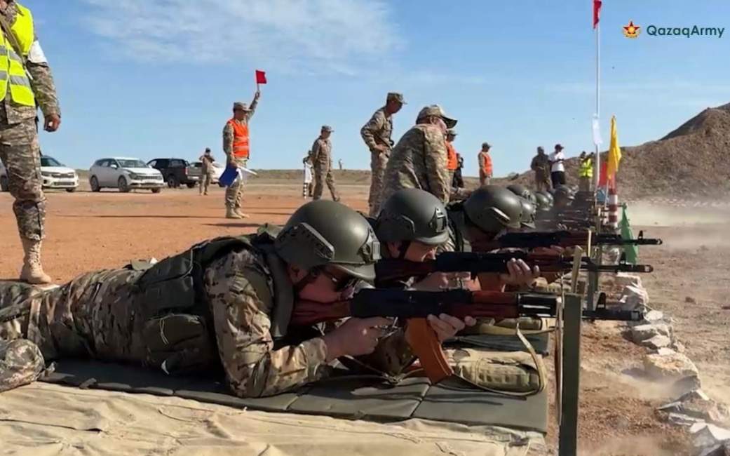 Акимы и их помощники приняли участие в боевых стрельбах на полигоне «Сары-Шаган»