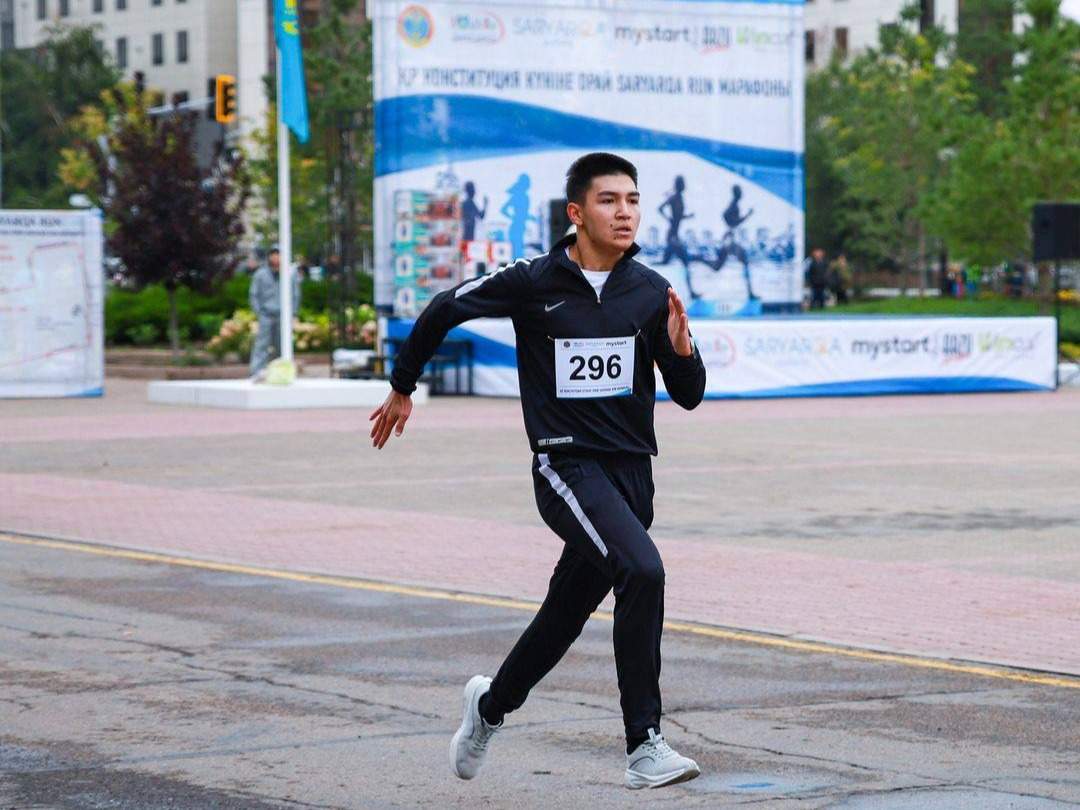 500 человек приняли участие в марафоне Saryarqa Run в Астане