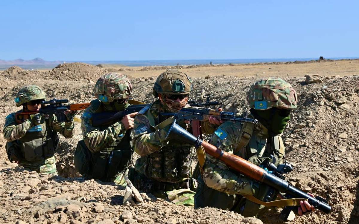 Военные-Казахстана-и-Узбекистана-завершили-учения-на-полигоне-«Фориш»