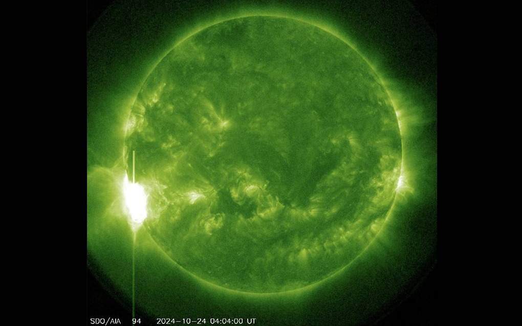 На-Солнце-произошла-вспышка-высочайшего-класса-Х