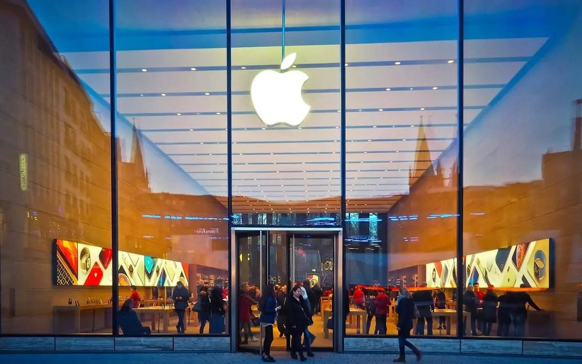 На Apple подали иск в Великобритании на $3,8 млрд