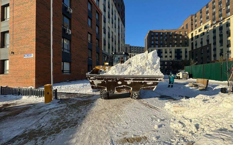 Почти полмиллиона кубометров снега вывезли на снежные полигоны Астаны