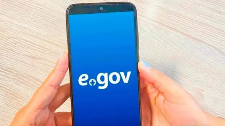 Без комментариев — Egov mobile об исчезновении опроса о переводе времени