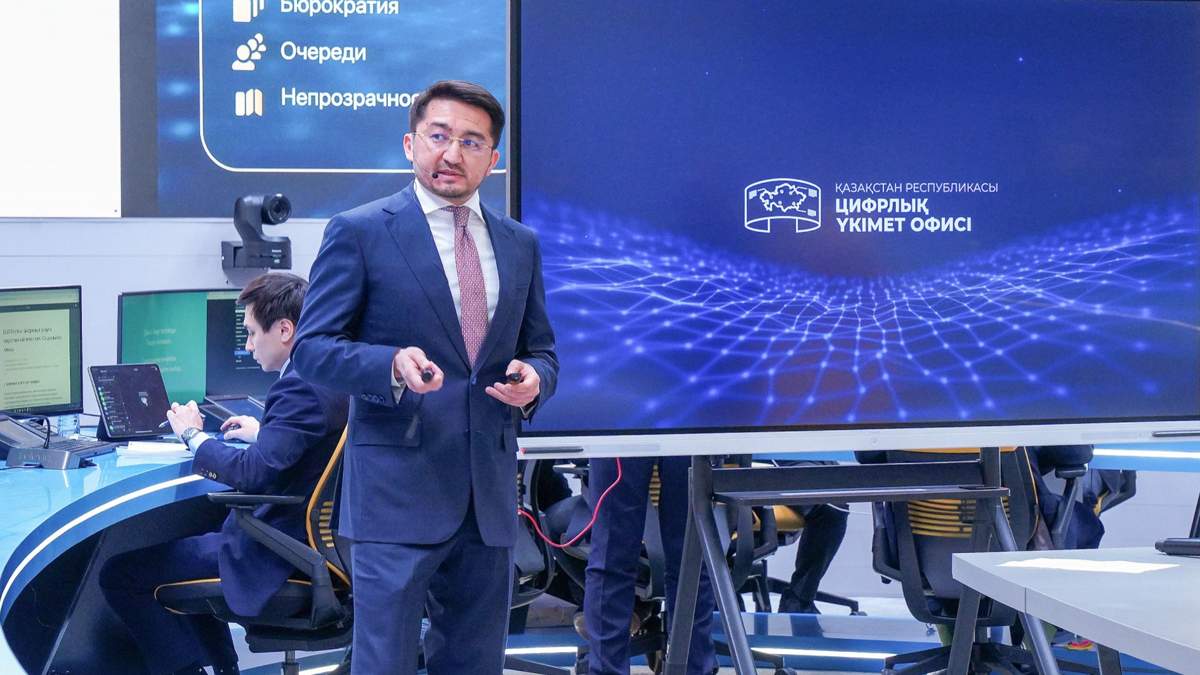 Жаслан-Мадиев:-более-703-тыс.-школьников-охвачены-бесплатным-питанием-по-социальному-кошельку