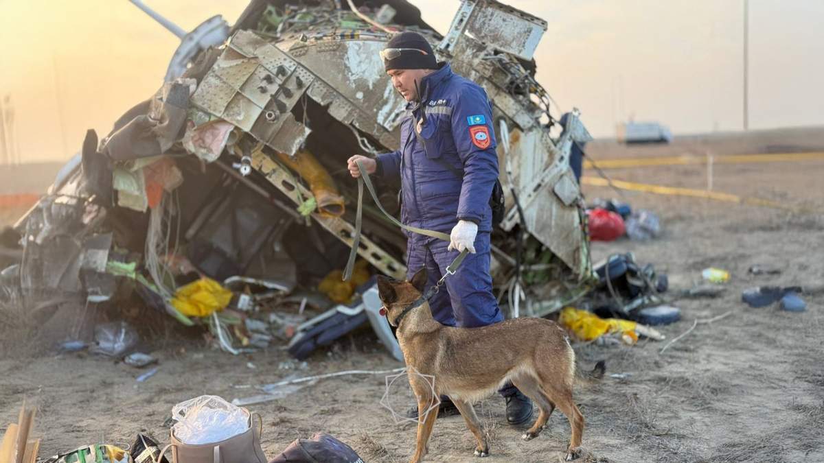 Авиакатастрофа близ Актау: 1 032 обращений поступило на телефоны горячей линии