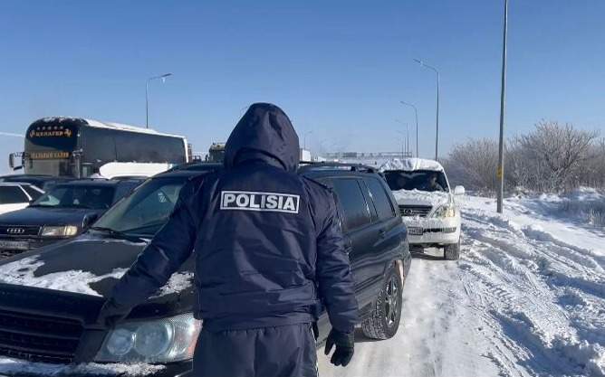 Участок трассы закрыли в Алматинской области