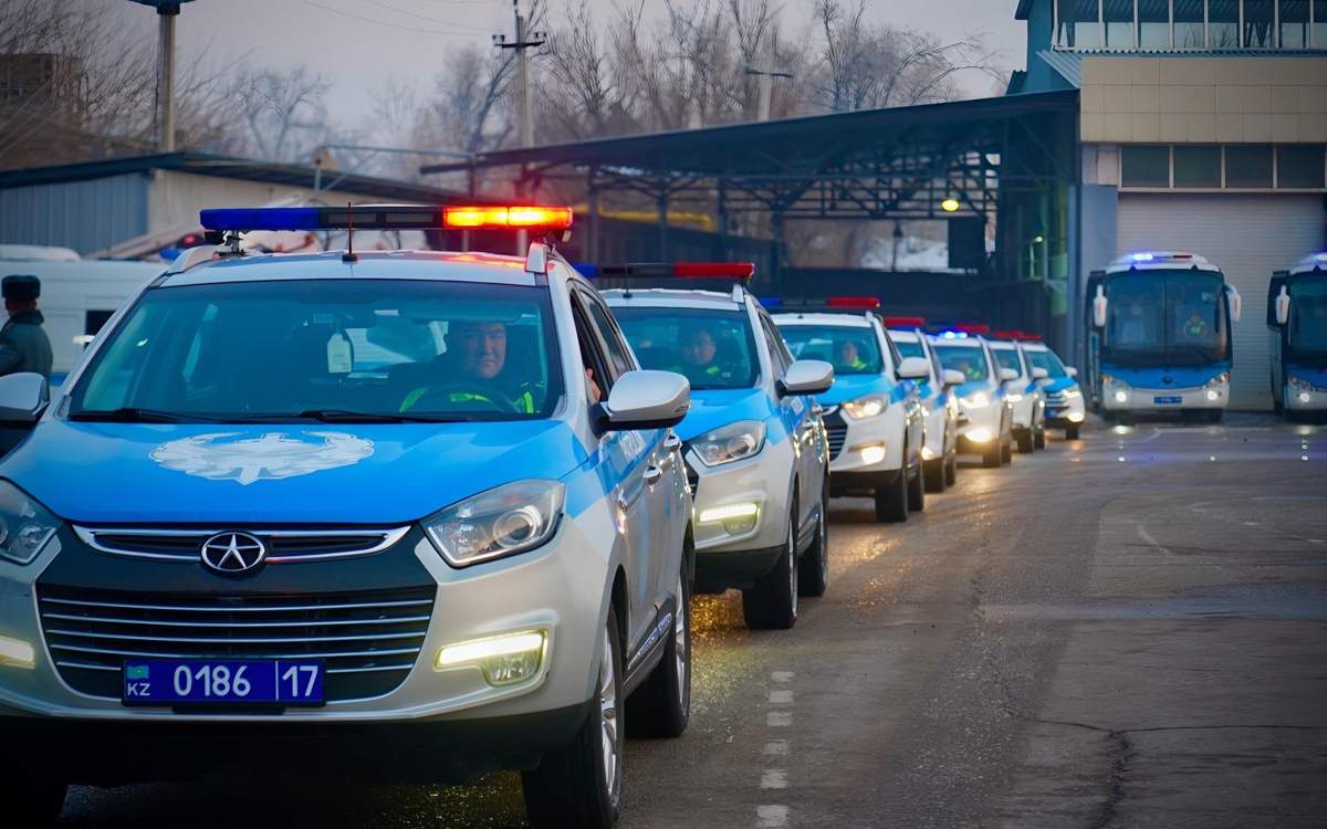 Спасатели и полицейские перешли на усиление в Шымкенте