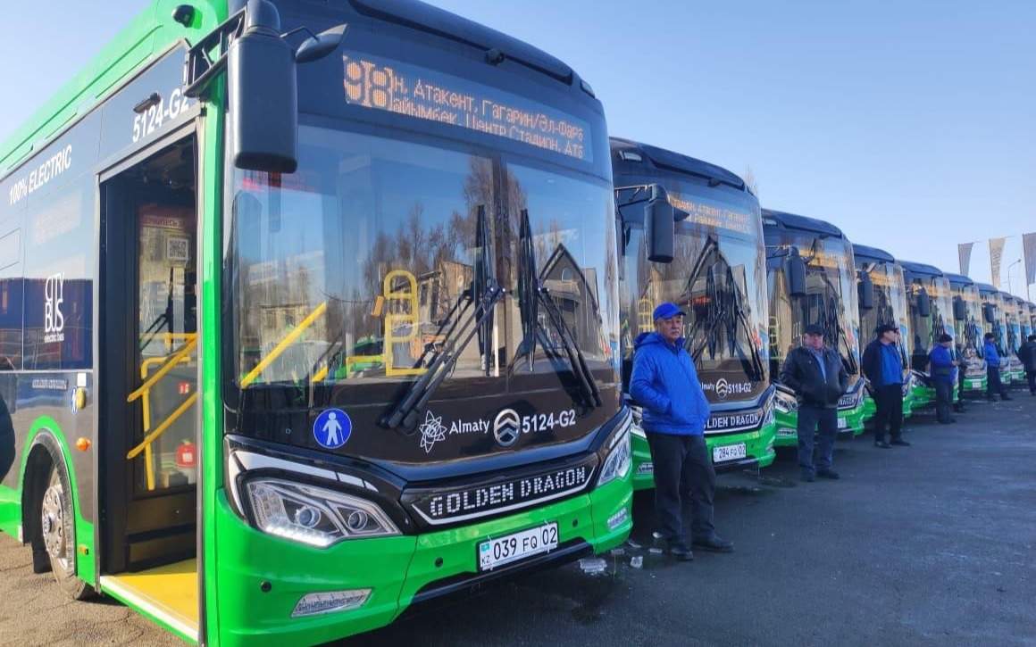 Газовые заправки и экологизация: сколько дизельных автобусов в Алматы