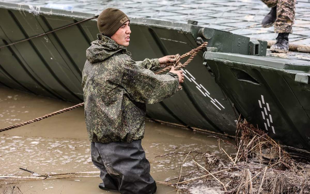 Понтонный-мост,-доставленный-в-Актобе,-был-отправлен-обратно