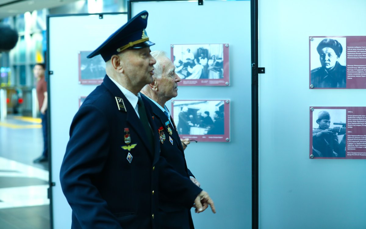 Лица Победы: Kazinform представил уникальные фотографии времен войны