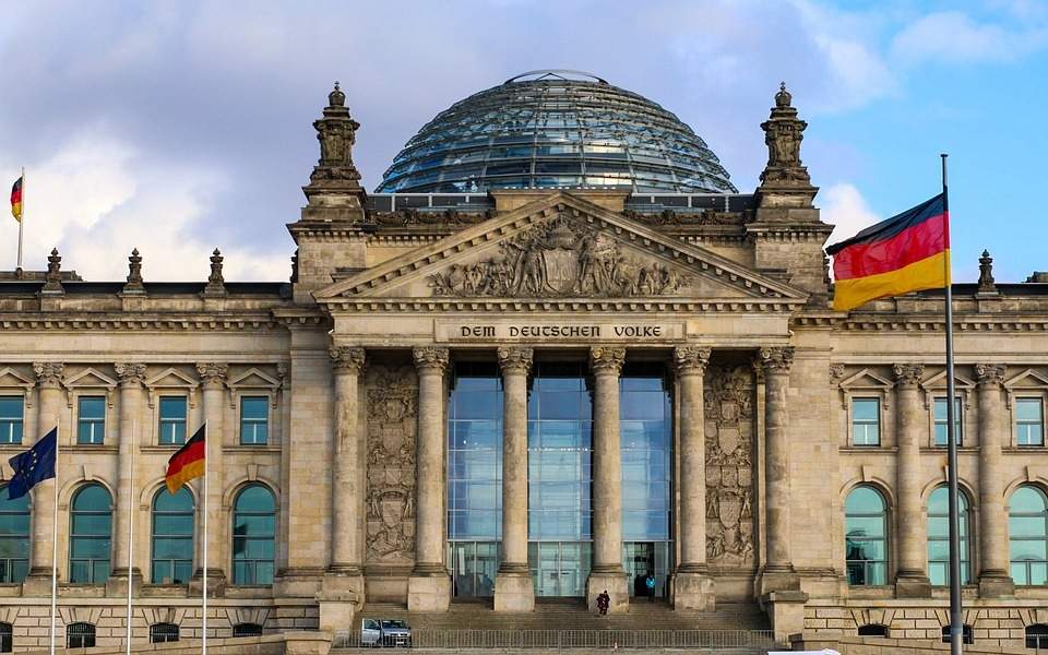 Парламент Германии снова рассмотрит кандидатуру Мерца на пост канцлера