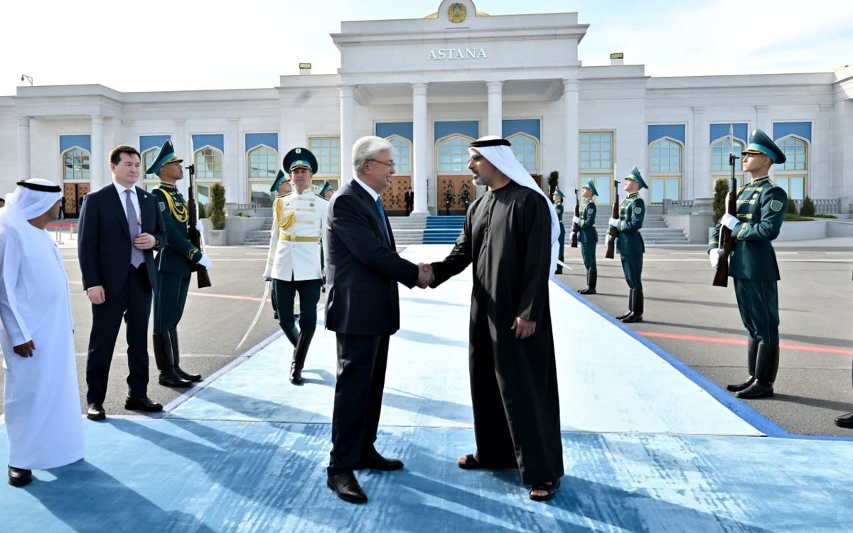 Президент Казахстана проводил Наследного принца Абу-Даби в аэропорту Астаны