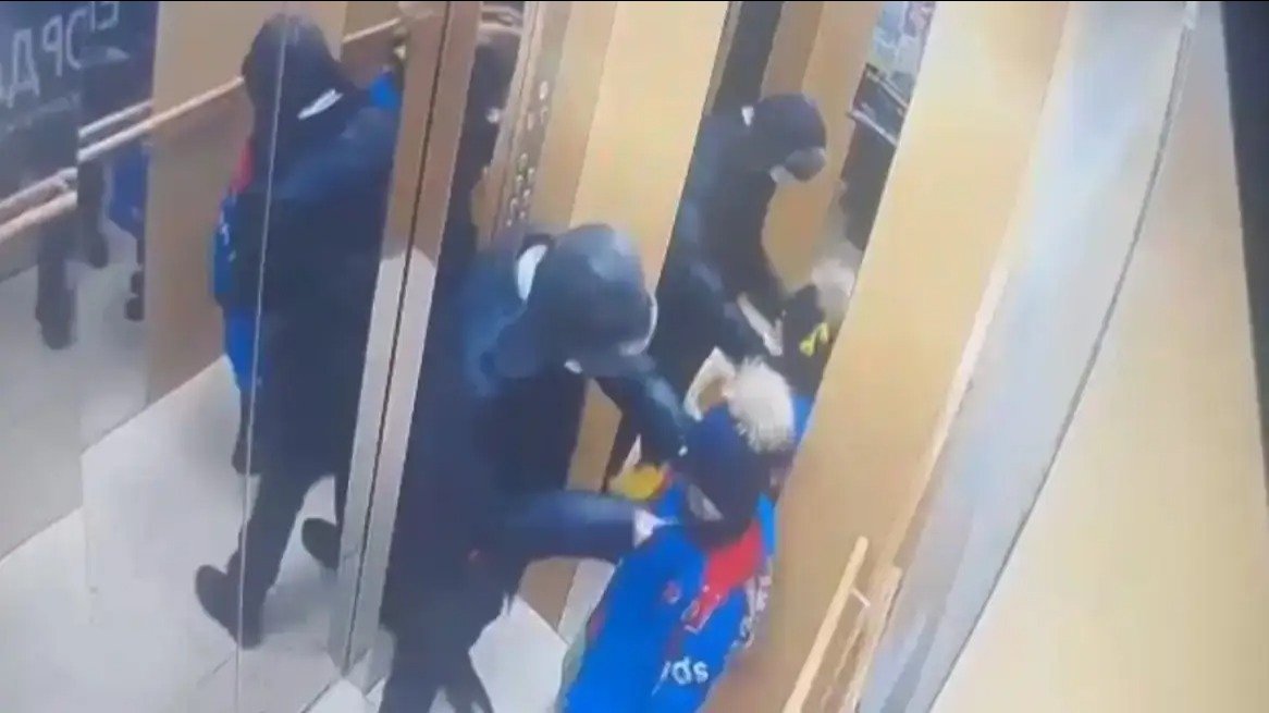 Нападение в лифте в Астане: суд вынес приговор подростку