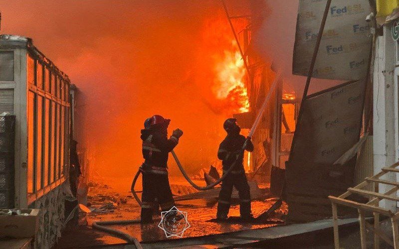 Склад горит в Астане: пострадавших нет