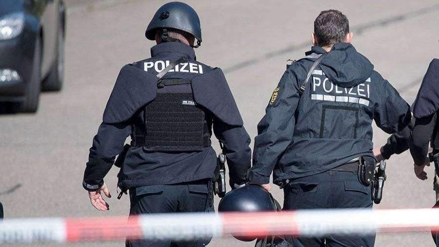 В Германии арестованы террористы, подозреваемые в нападении на беженцев