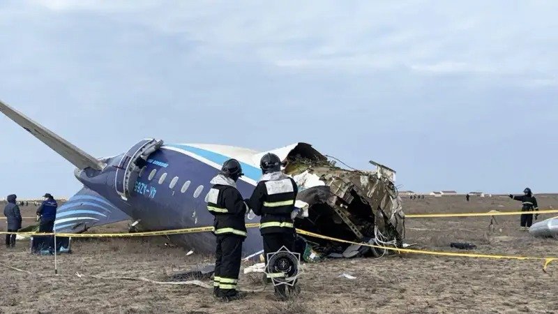 Крушение самолета близ Актау: на каком этапе расследование
