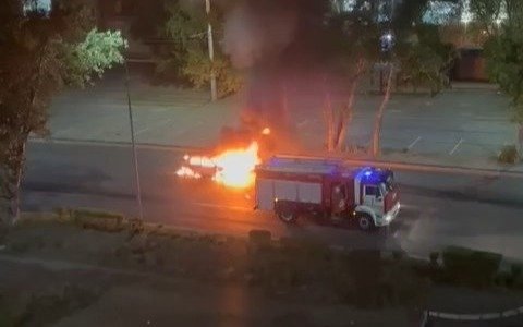 Несколько человек, в том числе дети, пострадали от возгорания авто в Павлодаре