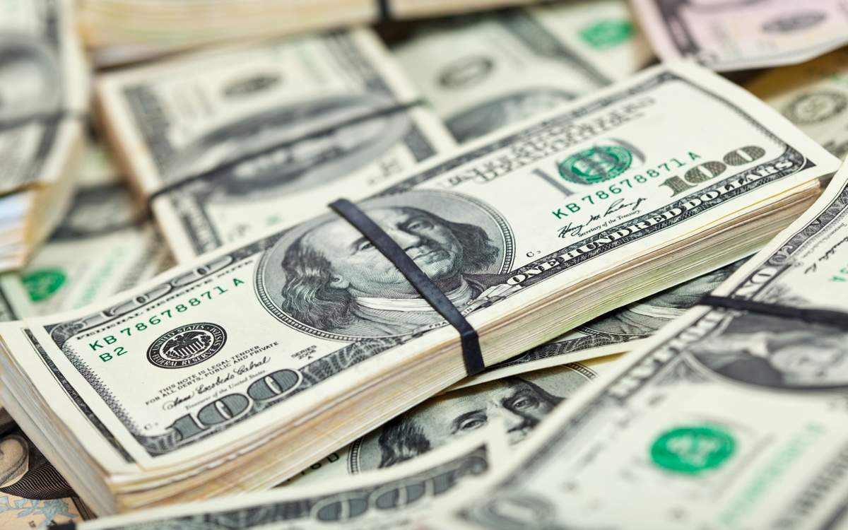 Курсы валют в обменниках Алматы и Астаны на 28 мая