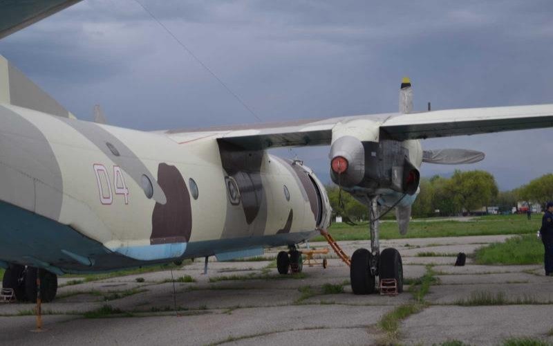 КНБ выставил на торги три сломанных самолета АН-26