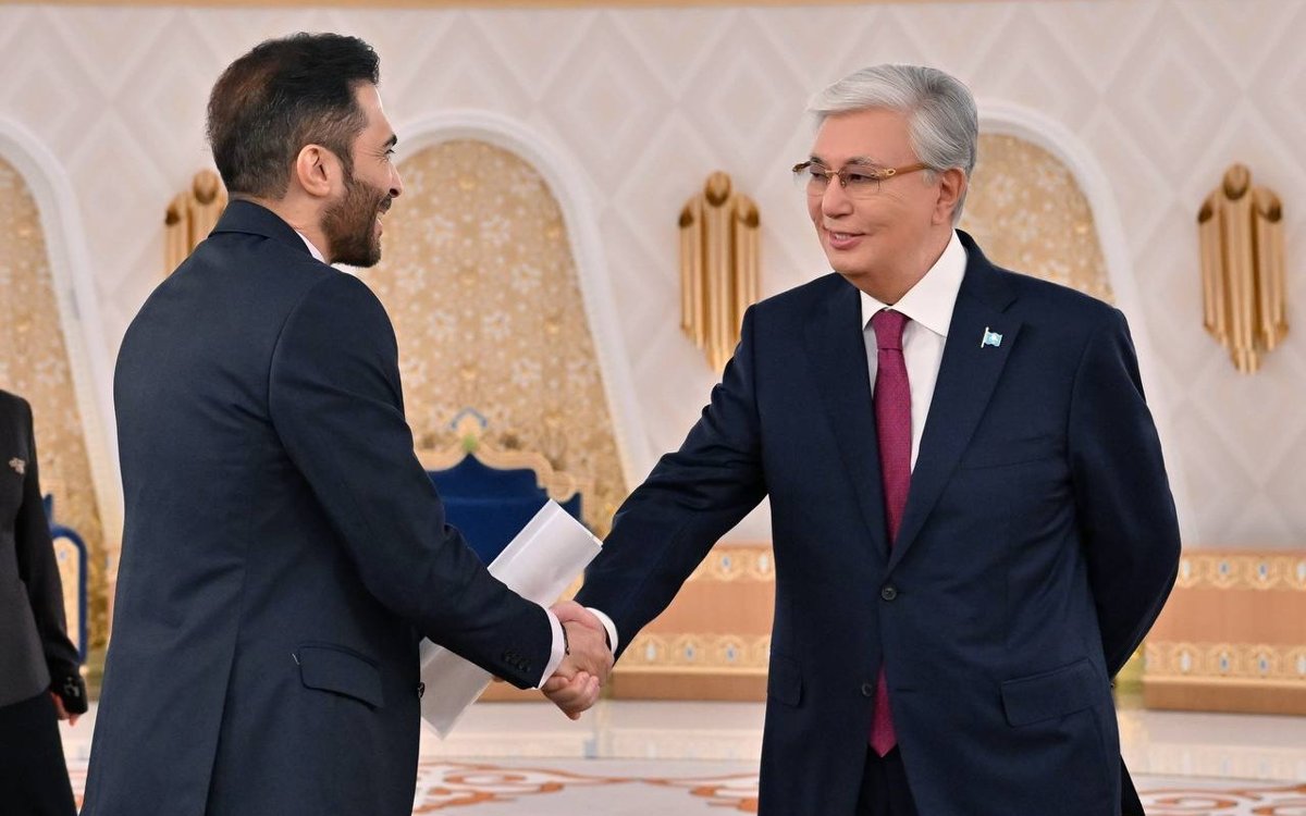 Президент-выразил-почтение-Эмиру-Катара