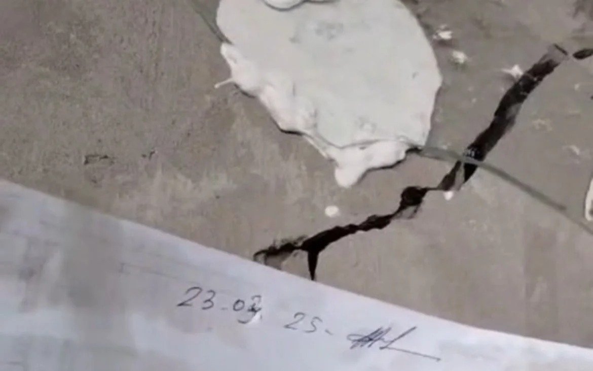 Здание нового детсада дало трещину в Актобе
