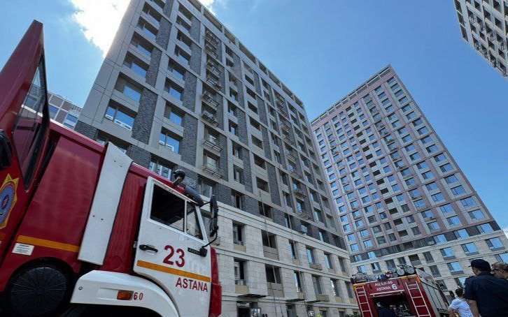 Что ответили в ДЧС Астаны о пожаре в Sensata Plaza