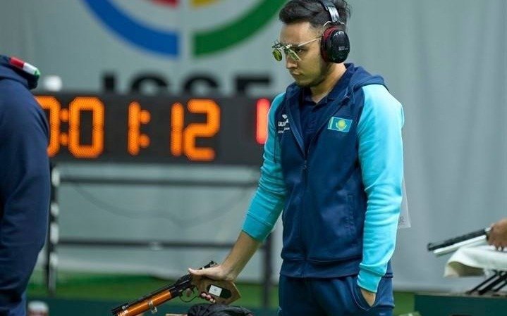 Валерий Рахимжан завоевал серебро этапа Кубка мира по пулевой стрельбе