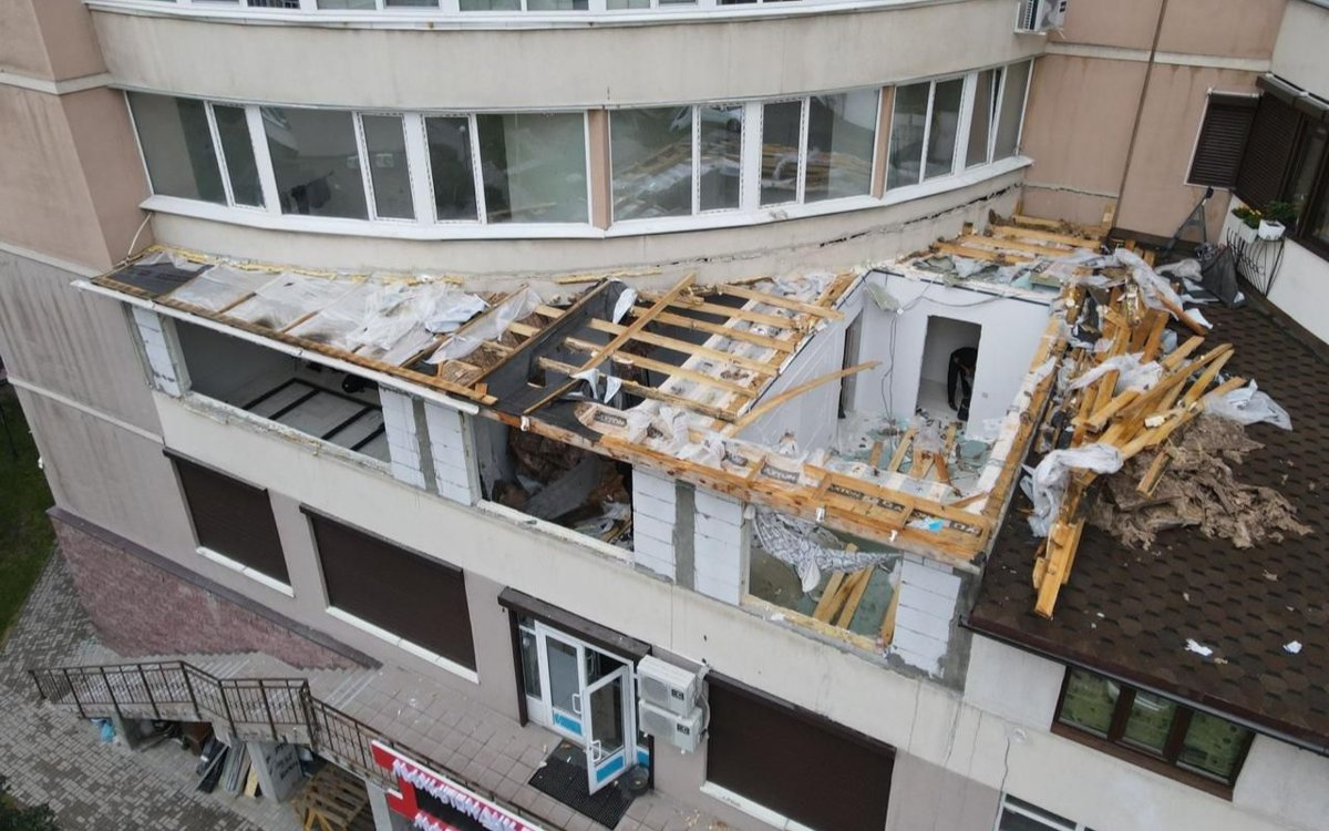 В-Алматы-сносят-пристройку-к-жилому-комплексу-«Хан-Тенгри»
