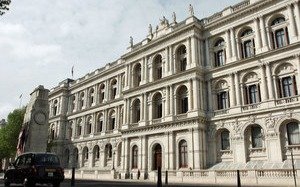 Великобритания начала эвакуацию своих граждан из Израиля