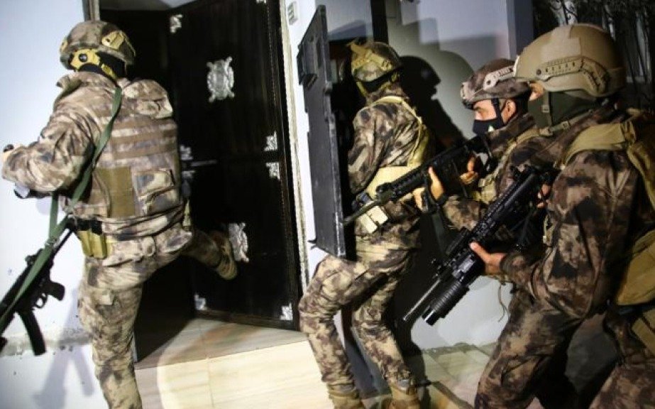 В Турции арестованы 33 человека, подозреваемых в терроризме