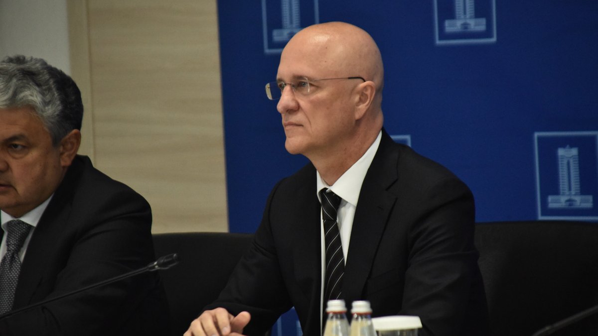 Почти во всех аэропортах Казахстана существует пятая степень свободы — Роман Скляр