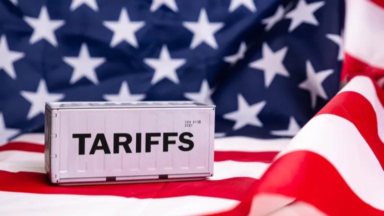 Тарифы Трампа принесли $50 млрд сверхприбыли