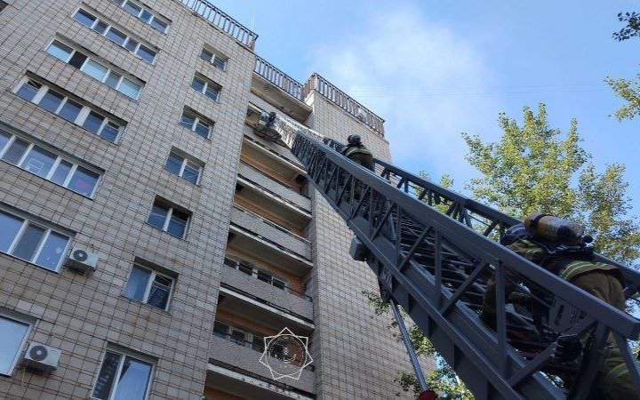 85 человек эвакуировали при пожаре в Акмолинской области
