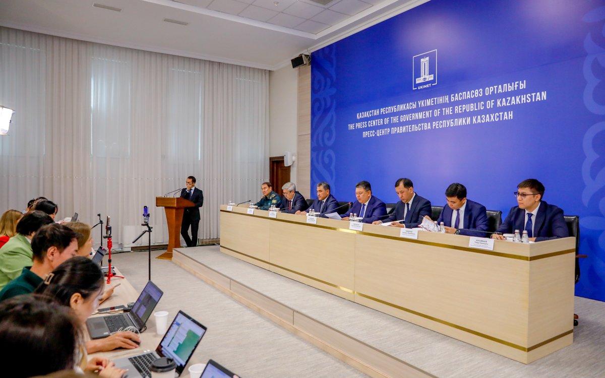Зачем Казахстан возобновляет расследование авиакатастрофы Bek Air — ответ вице-премьера