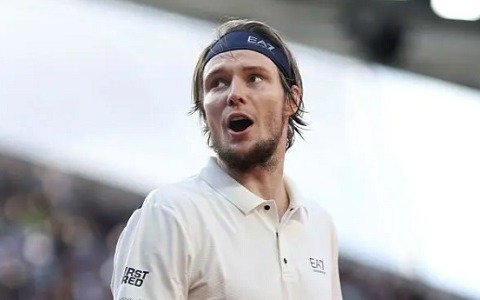 Разгромом завершился матч Александра Бублика на US Open 2025