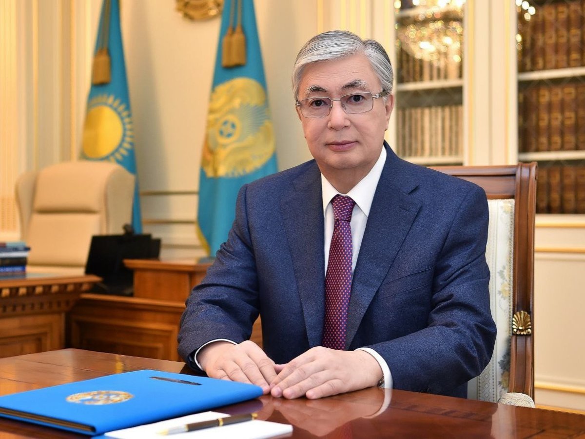 Глава государства поздравил казахстанцев с Днем Конституции
