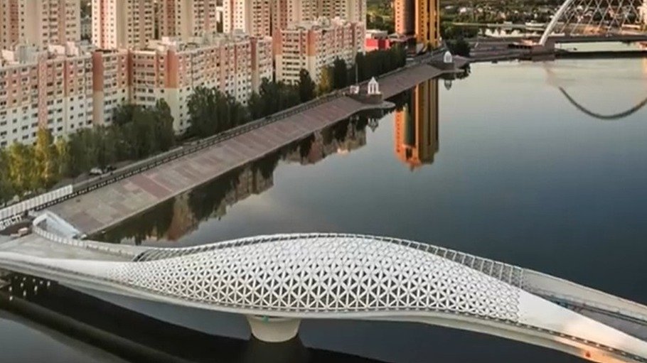 В Астане арестовали водителя за заезд на Атырауский мост