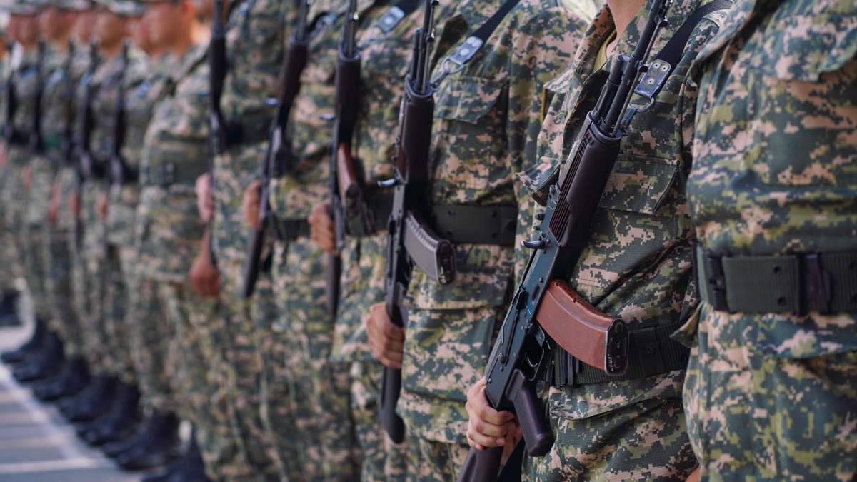 Около тысячи акмолинцев осенью пополнят ряды призывников