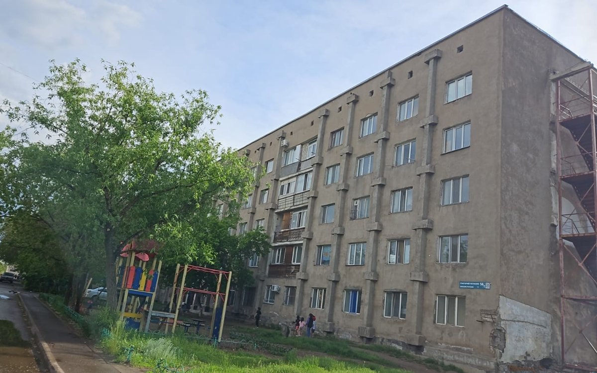 В Астане насчитывается 182 аварийных дома: программа реновации продолжается