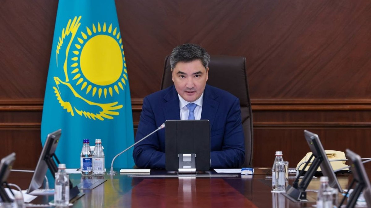 Кабмин направил в Парламент проект бюджета и прогноз развития РК