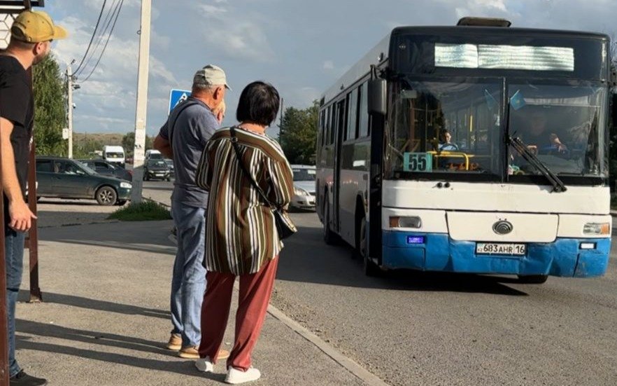 Жители поселка близ Усть-Каменогорска жалуются на перебои с автобусами